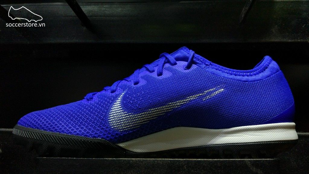 retro cleats football